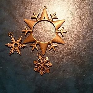 Snowflake pendants